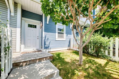 7 Stonehouse Cres, High River, AB, T1V0G3 | Card Image