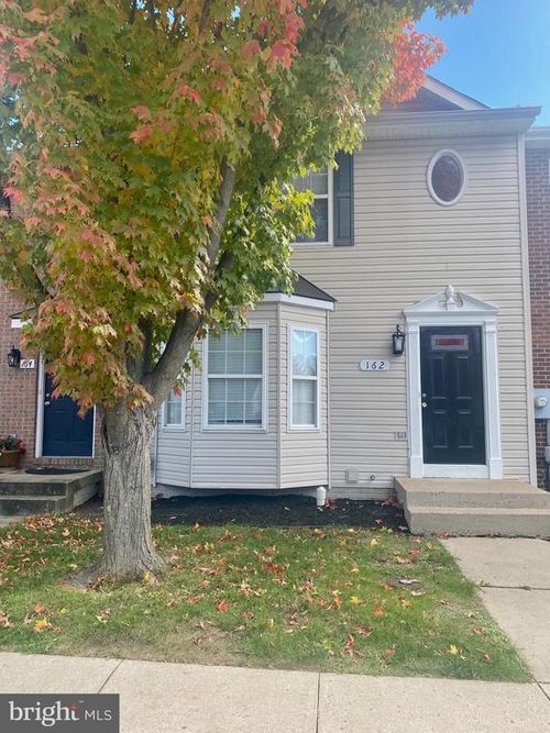162 Lexington Ct, STEPHENS CITY, VA, 22655-3818 | Card Image