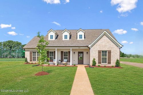 2154 Scott Meadows Ln, Hernando, MS, 38632-1571 | Card Image