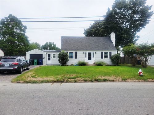 136 Missouri Dr, Warwick, RI, 02886-8119 | Card Image