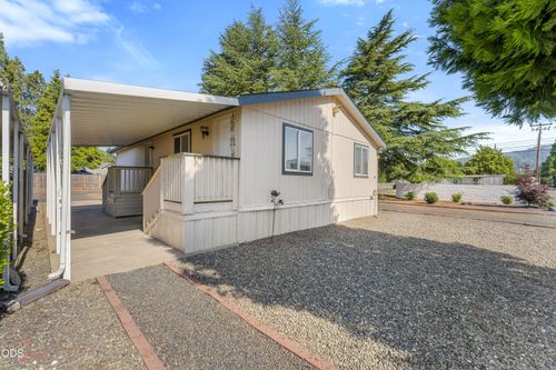 750 Roguelea Ln, Grants Pass, OR, 97526-5926 | Card Image
