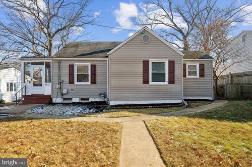 9521 51st Ave, COLLEGE PARK, MD, 20740-4512 | Card Image