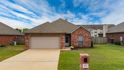 108 Danielle Cir, Maumelle, AR, 72113-7091 | Card Image