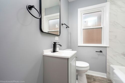 2504 Leyden Ave, River Grove, IL, 60171-1634 | Card Image