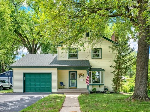 806 Myrtle St, Hudson, WI, 54016-1458 | Card Image