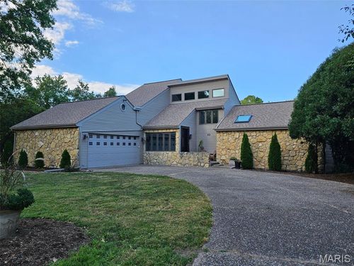 53 Cheshire Dr, Maryville, IL, 62062-1931 | Card Image
