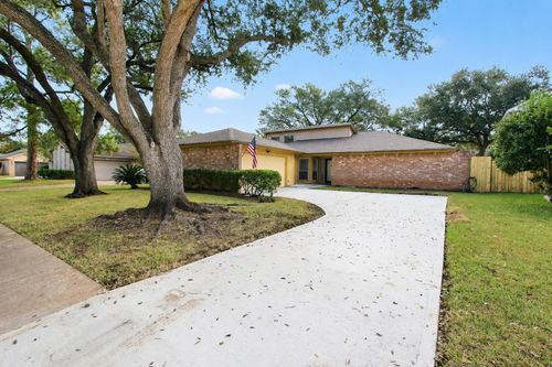 2731 Colony Dr, Sugar Land, TX, 77479-1425 | Card Image