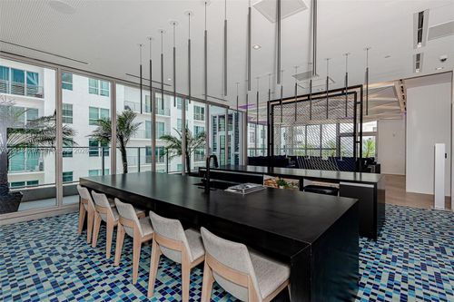 2206-227 Ne 2nd St, Miami, FL, 33132-2257 | Card Image