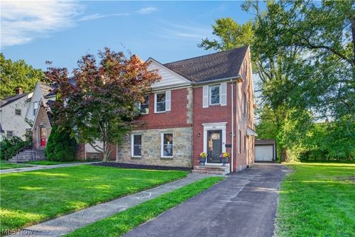 3582 Raymont Blvd, University Heights, OH, 44118-2615 | Card Image
