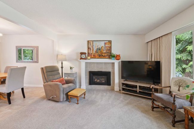 4037 196 A St, House other with 6 bedrooms, 3 bathrooms and 6 parking in Langley BC | Image 10