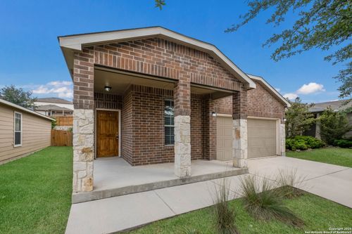 7631 Paraiso Pt, Boerne, TX, 78015-4885 | Card Image