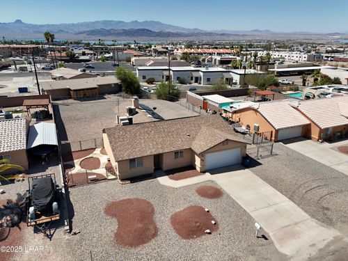 2004 Pima Dr N, Lake Havasu City, AZ, 86403-5720 | Card Image