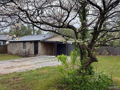 3053 W Grand, Springfield, MO, 65802 | Card Image