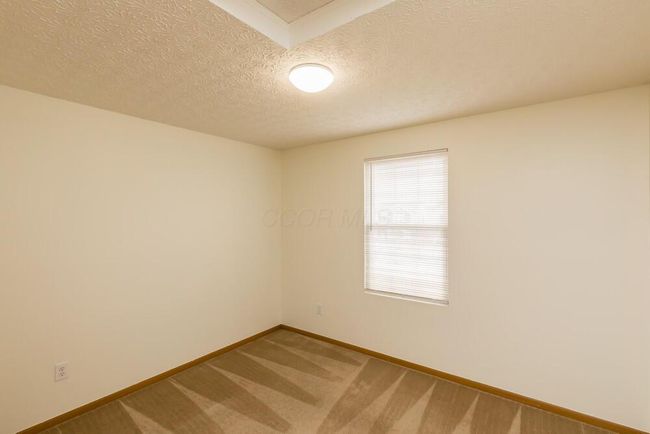 5975 Pennington Creek Dr, Condo with 3 bedrooms, 3 bathrooms and null parking in Dublin OH | Image 33