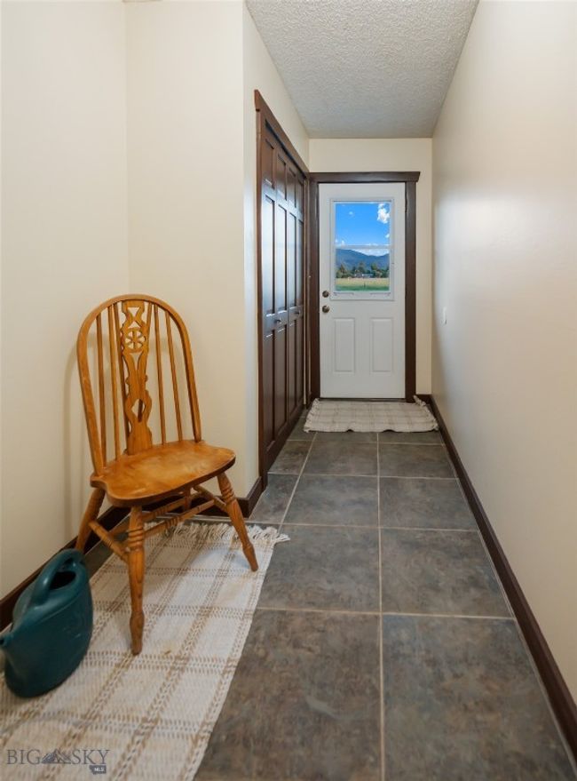 Side entrance from driveway | Image 42