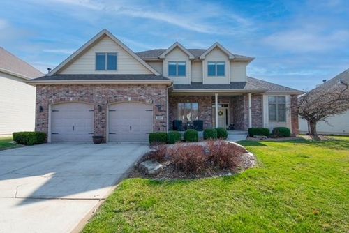 669 Davis Cir, Crown Point, IN, 46307 | Card Image