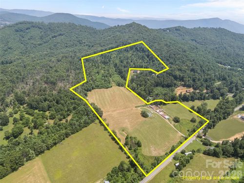 1305 Halltown Rd, Spruce Pine, NC, 28777-5474 | Card Image