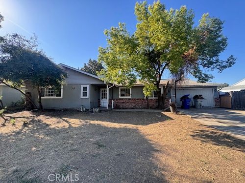 352 Terri Dr, Atwater, CA, 95301-3039 | Card Image