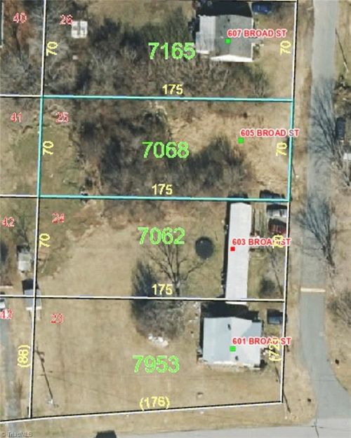 605 Broad St, Walnut Cove, NC, 27052-6897 | Card Image