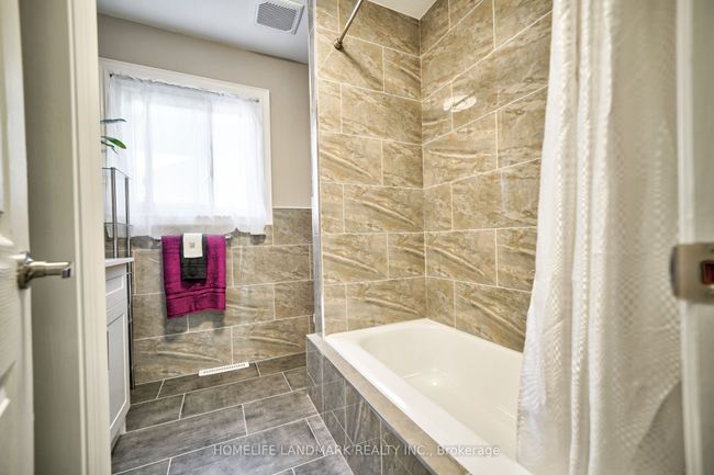 720 Emerson Ave, House other with 5 bedrooms, 2 bathrooms and 4 parking in Oshawa ON | Image 24