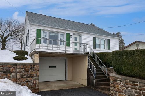 830 Palmyra Bellegrove Rd, ANNVILLE, PA, 17003-9638 | Card Image