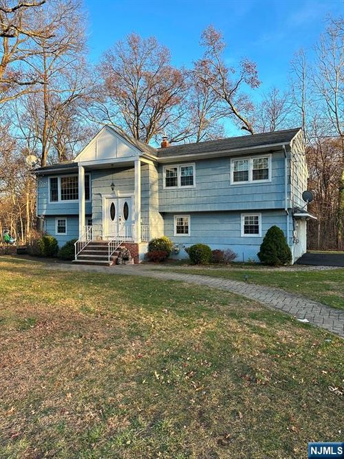718 Spring Ave, Ridgewood, NJ, 07450-4614 | Card Image