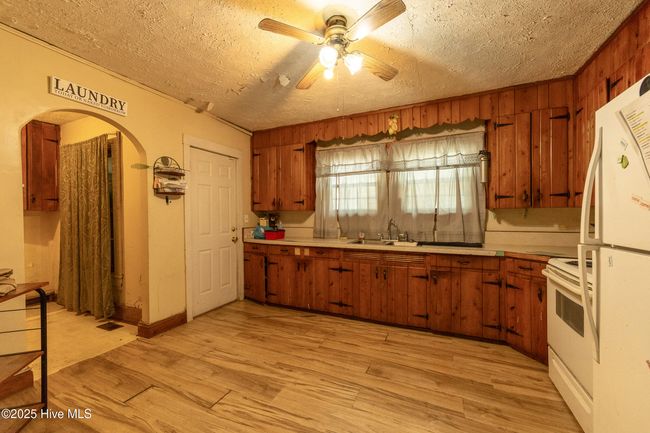 503 Spring St, House other with 4 bedrooms, 1 bathrooms and null parking in Hamlet NC | Image 5