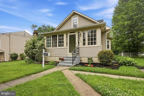 534 Buttonwood Ave, Maple Shade, NJ, 08052-2906 | Card Image