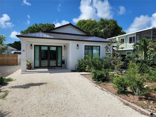 35 Bass Ave, Key Largo, FL, 33037-4763 | Card Image