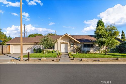 13402 Winthrope St, Santa Ana, CA, 92705-2138 | Card Image