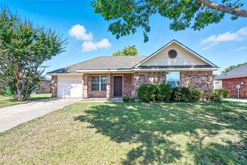 623 Oliver Ln, Waxahachie, TX, 75165-4484 | Card Image
