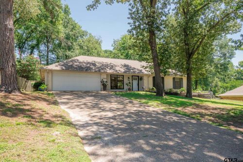10884 Knollwood Dr, Tyler, TX, 75703-9429 | Card Image