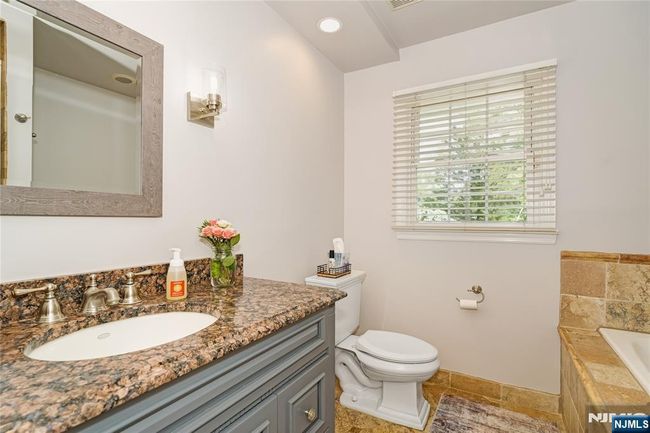 17 Windham Pl, House other with 6 bedrooms, 6 bathrooms and null parking in Glen Rock NJ | Image 31