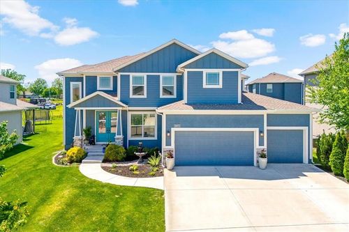 16972 Hunter St, Olathe, KS, 66062-2752 | Card Image