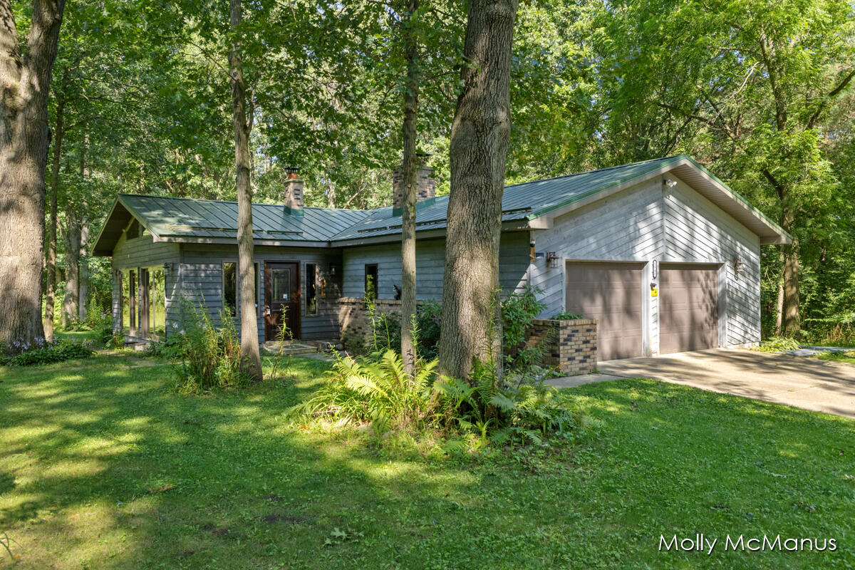 Woodfern , Lowell, MI 49331