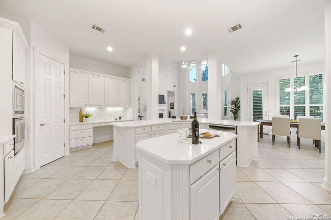 7447 Hovingham, House other with 5 bedrooms, 4 bathrooms and null parking in San Antonio TX | Image 12