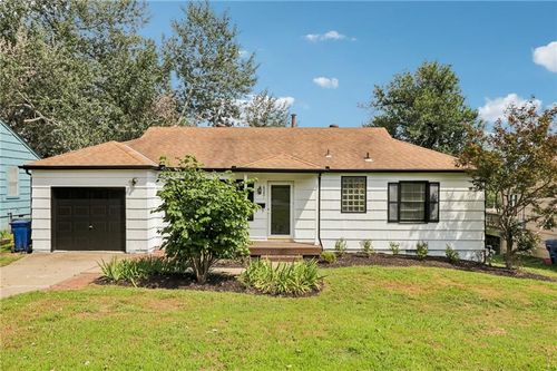 6201 Cedar St, Mission, KS, 66205-3037 | Card Image