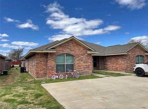 717 N Marshall Lane, Franklin, TX, 77856 | Card Image