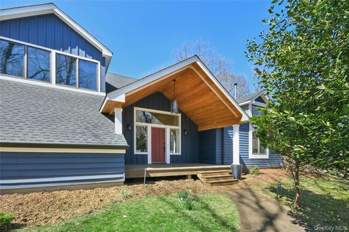 7 Waterview Dr, Port Jefferson, NY, 11777-1169 | Card Image