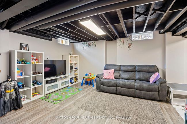 17 Hirons Dr, House other with 3 bedrooms, 3 bathrooms and 2 parking in Ajax ON | Image 31