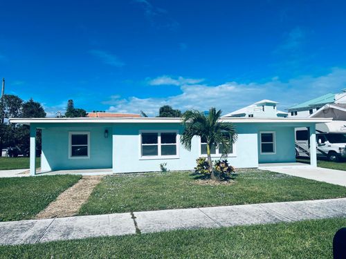 a-and-b-1400 Binney Dr, Fort Pierce, FL, 34949-3110 | Card Image