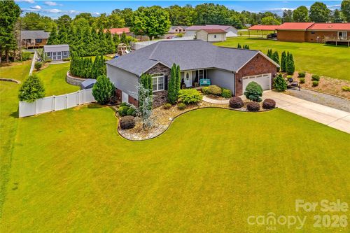 101 Ruby Ln, Maiden, NC, 28650-9602 | Card Image
