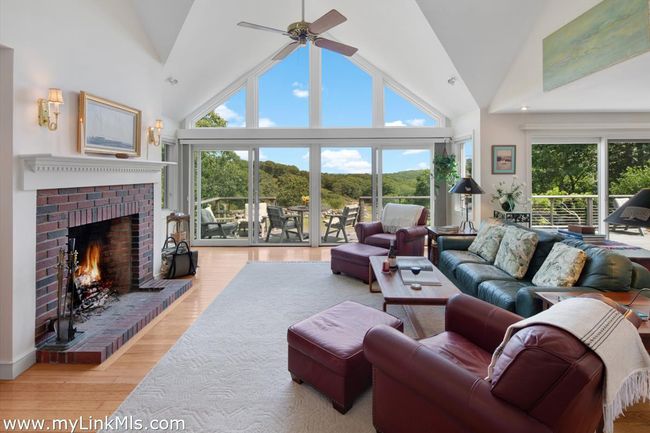 100 Gosnolds Way, House other with 4 bedrooms, 3 bathrooms and null parking in Chilmark MA | Image 18