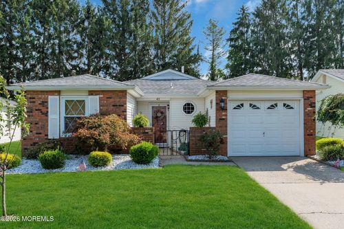 43 Lauren Ln, Brick, NJ, 08723-7839 | Card Image
