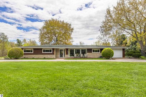6039 Mick Rd, Benzonia, MI, 49616-9726 | Card Image
