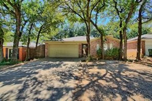 1211 Cardinal Oaks Dr, Mansfield, TX, 76063-6233 | Card Image