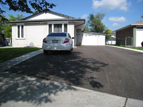 -upper--131 Alicewood Crt, Etobicoke, ON, M9V3Y1 | Card Image