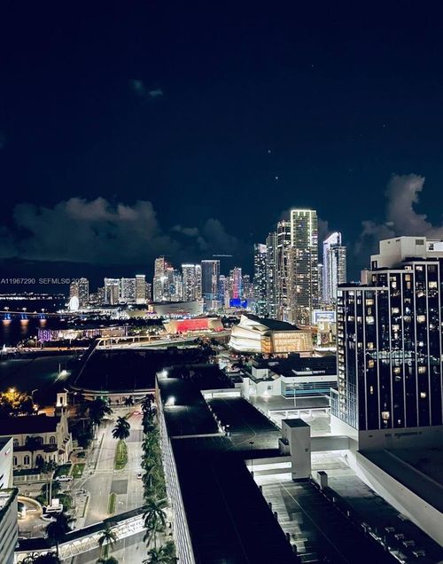 apt-2710-1750 N Bayshore Dr, Miami, FL, 33132-3210 | Card Image