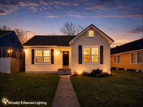 520 E Fayle St, Baytown, TX, 77520-4928 | Card Image