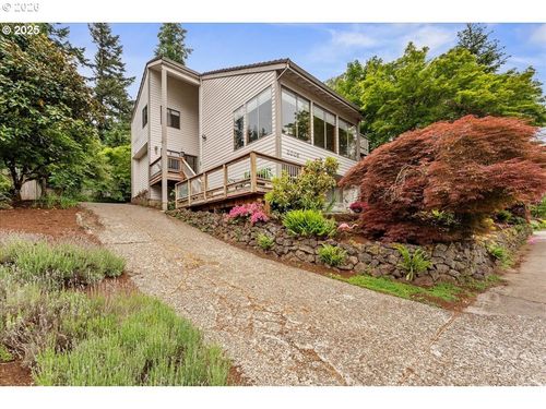 2005 Carriage Way, West Linn, OR, 97068-1950 | Card Image